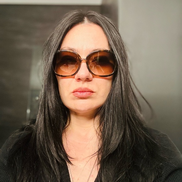 Authentic Burberry sunglasses. - Picture 6 of 6